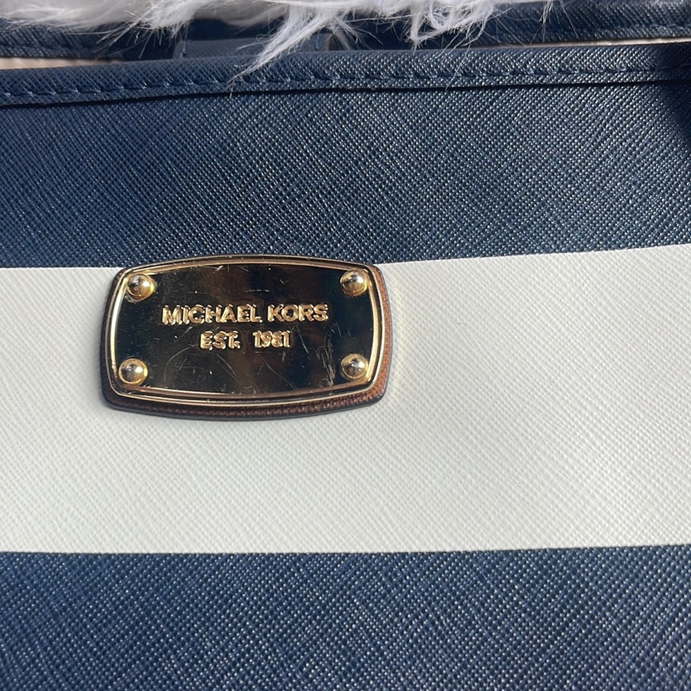 Michael Kors Tote - Picture 2 of 7